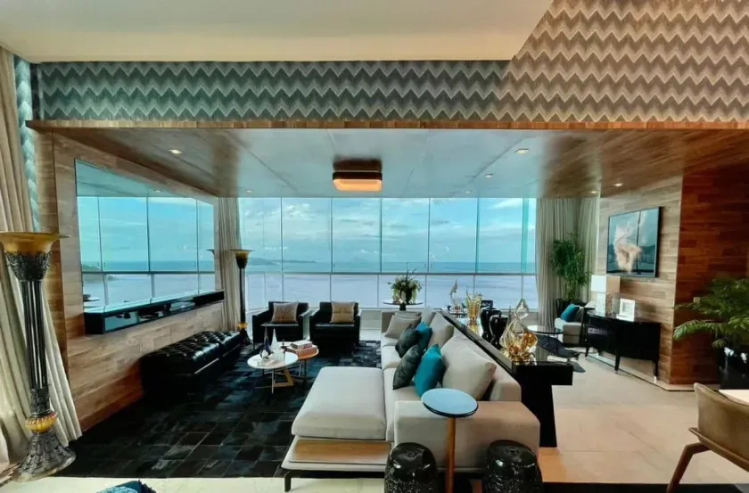 Cobertura Triplex frente mar com 7 suítes e 6 vagas de garagem em Balneário Camboriú — foto 13
