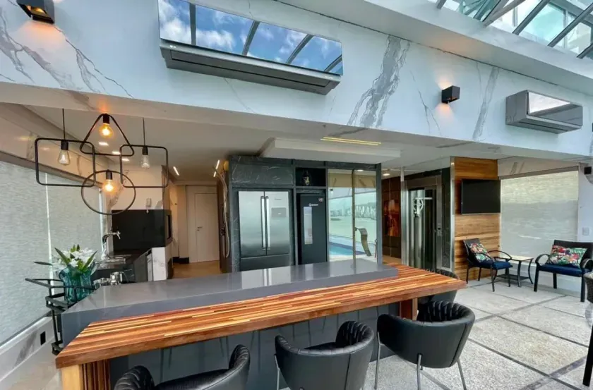 Cobertura Triplex frente mar com 7 suítes e 6 vagas de garagem em Balneário Camboriú — foto 24