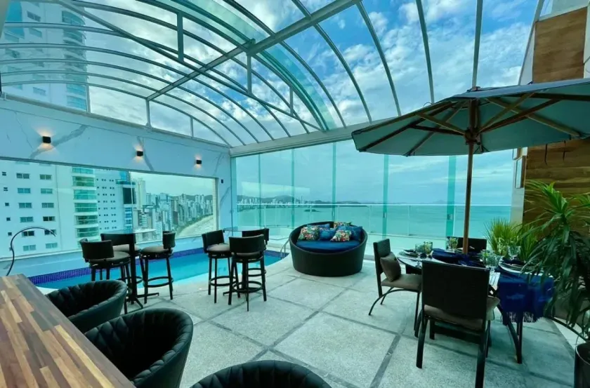 Cobertura Triplex frente mar com 7 suítes e 6 vagas de garagem em Balneário Camboriú — foto 23