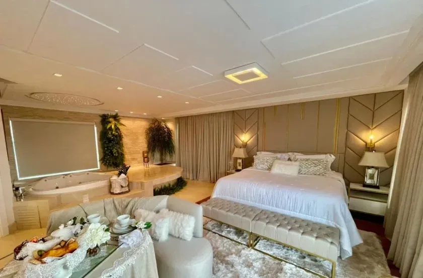Cobertura Triplex frente mar com 7 suítes e 6 vagas de garagem em Balneário Camboriú — foto 19
