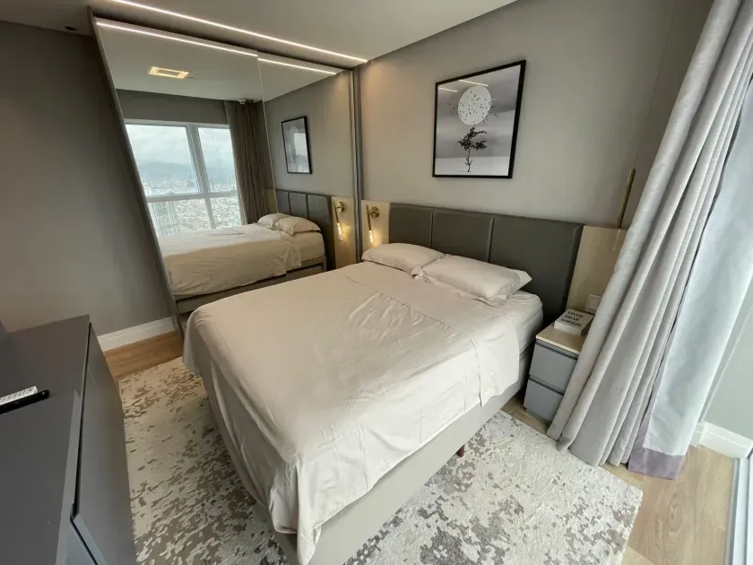Apartamento alto padrão frente mar com 4 suítes e 3 vagas de garagem - Av. Atlântica/SC — foto 14