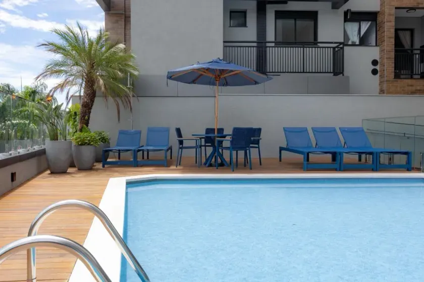 Apartamento semi-mobiliado com 2 suítes e 2 vagas de garagem na Praia dos Amores — foto 48