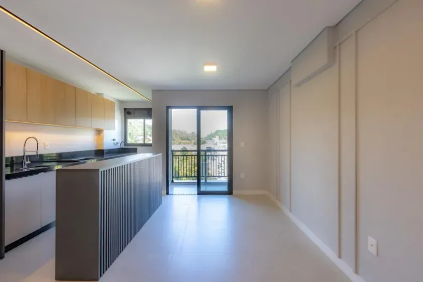 Apartamento semi-mobiliado com 2 suítes e 2 vagas de garagem na Praia dos Amores — foto 4