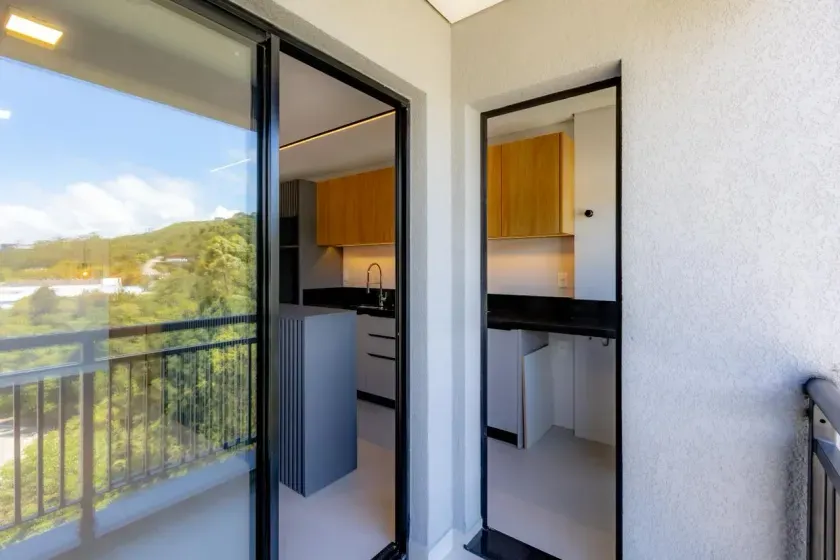 Apartamento semi-mobiliado com 2 suítes e 2 vagas de garagem na Praia dos Amores — foto 16