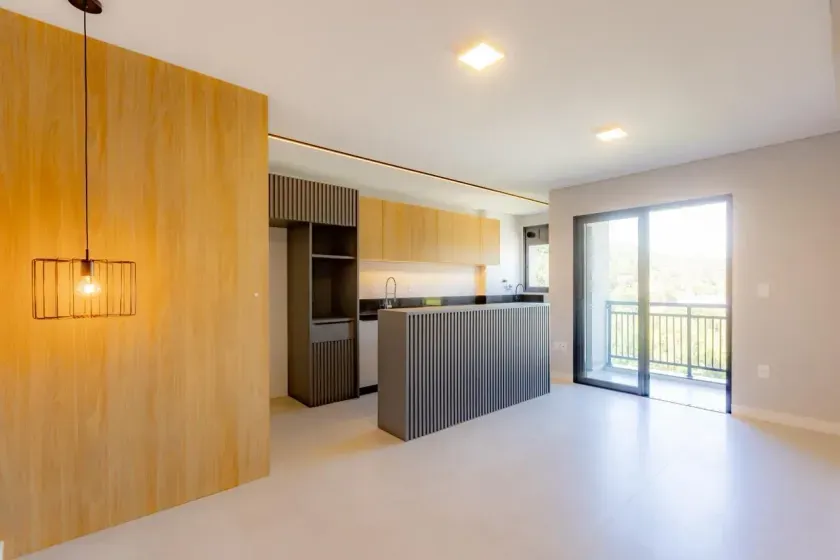Apartamento semi-mobiliado com 2 suítes e 2 vagas de garagem na Praia dos Amores — foto 3