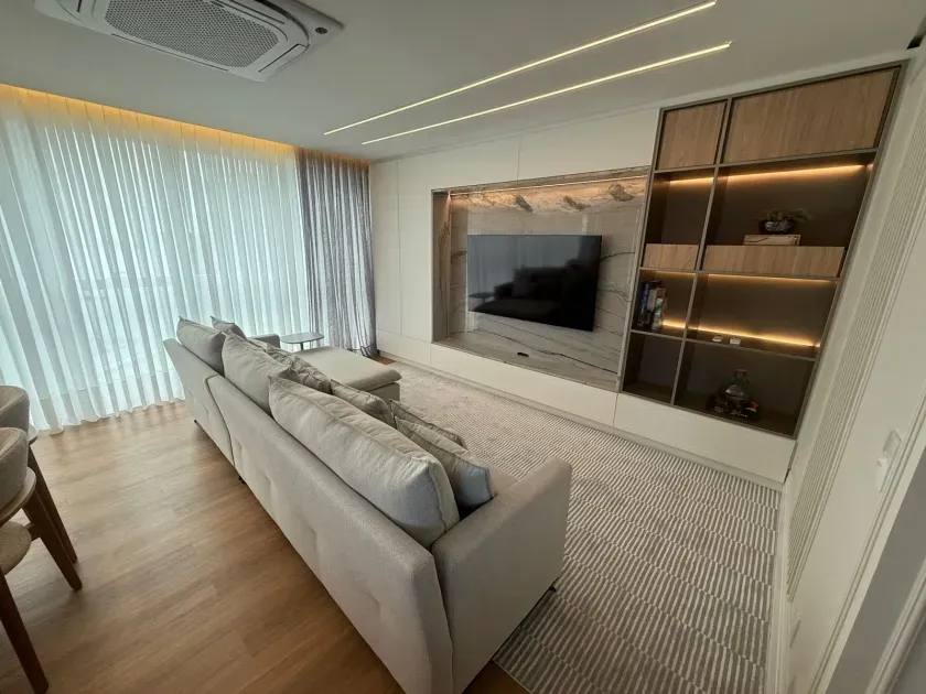 Apartamento de alto padrão com 3 suítes e 3 vagas de garagem | Balneário Camboriú/SC