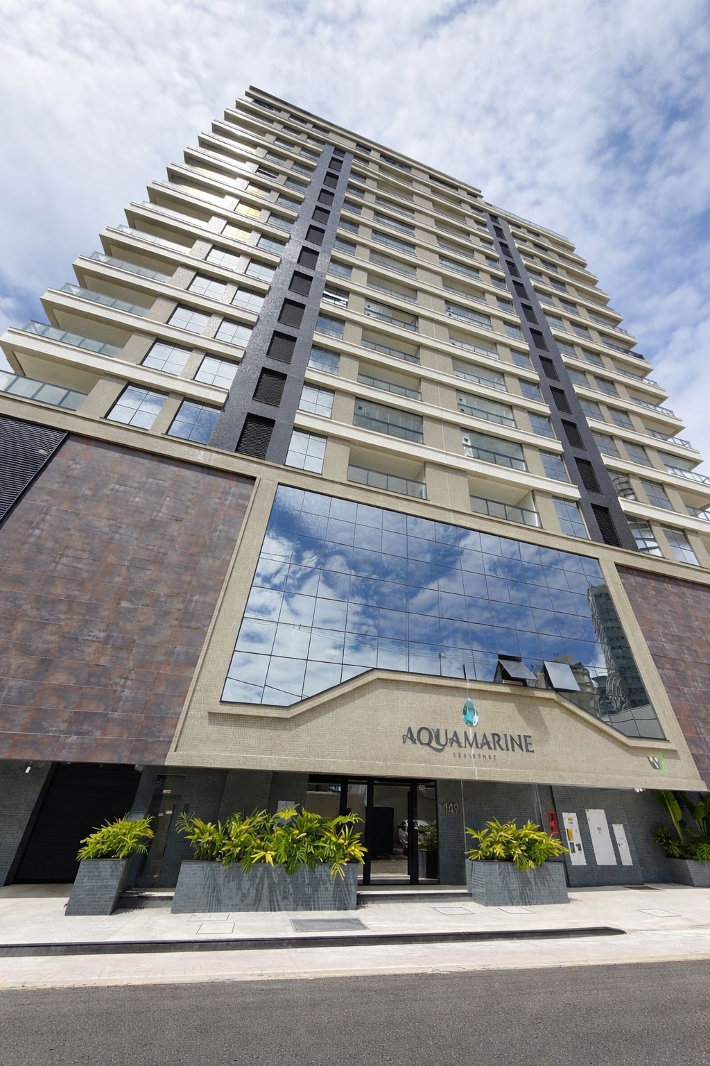 Aquamarine Residencial — aquamarine residencial fachada em Porto Belo SC