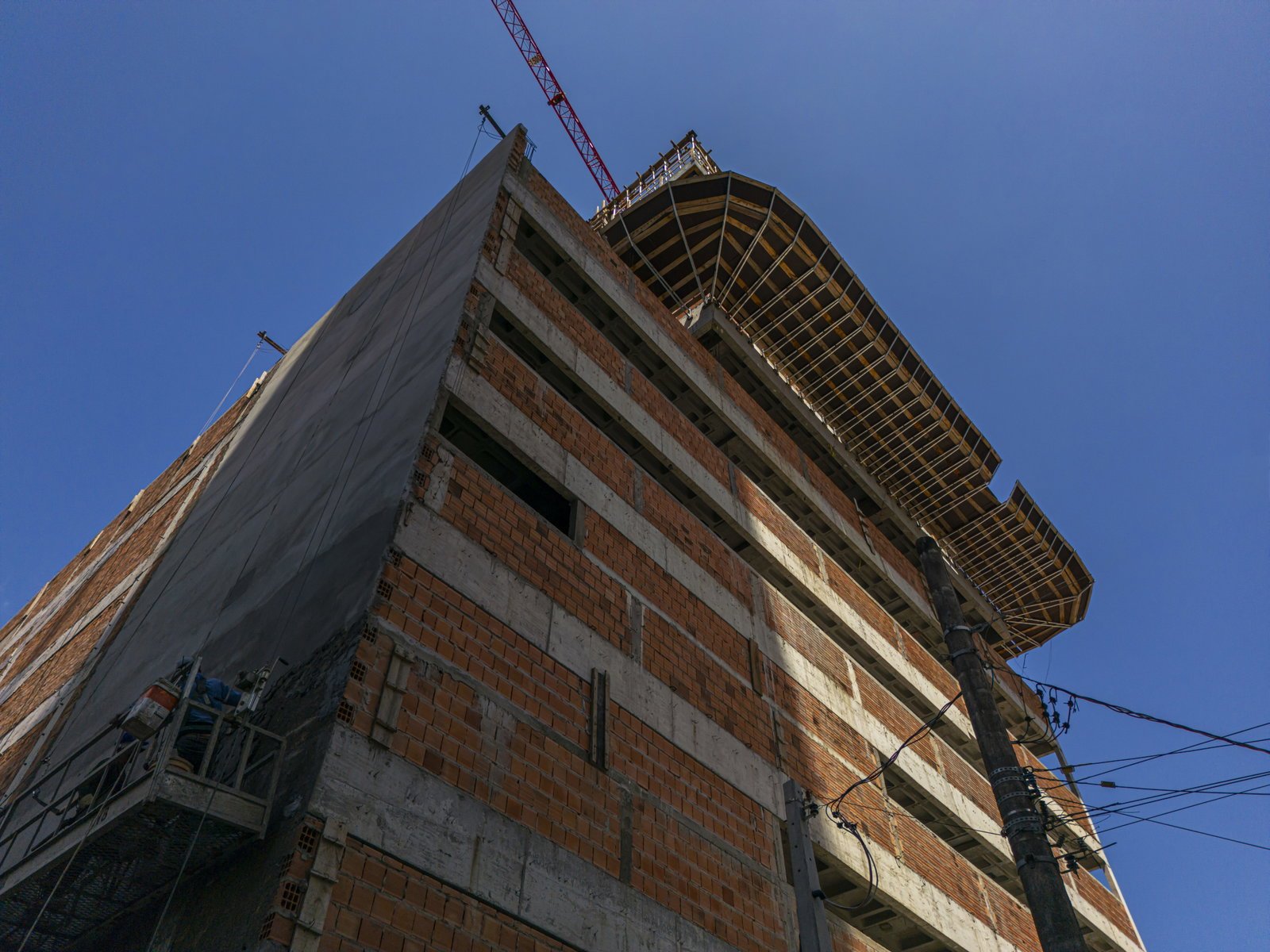 Aventador Beach Tower — andamento da obra, NH Empreendimentos, Balneário Perequê, Porto Belo SC Aventador Beach Tower — andamento da obra, NH Empreendimentos, Balneário Perequê, Porto Belo SC