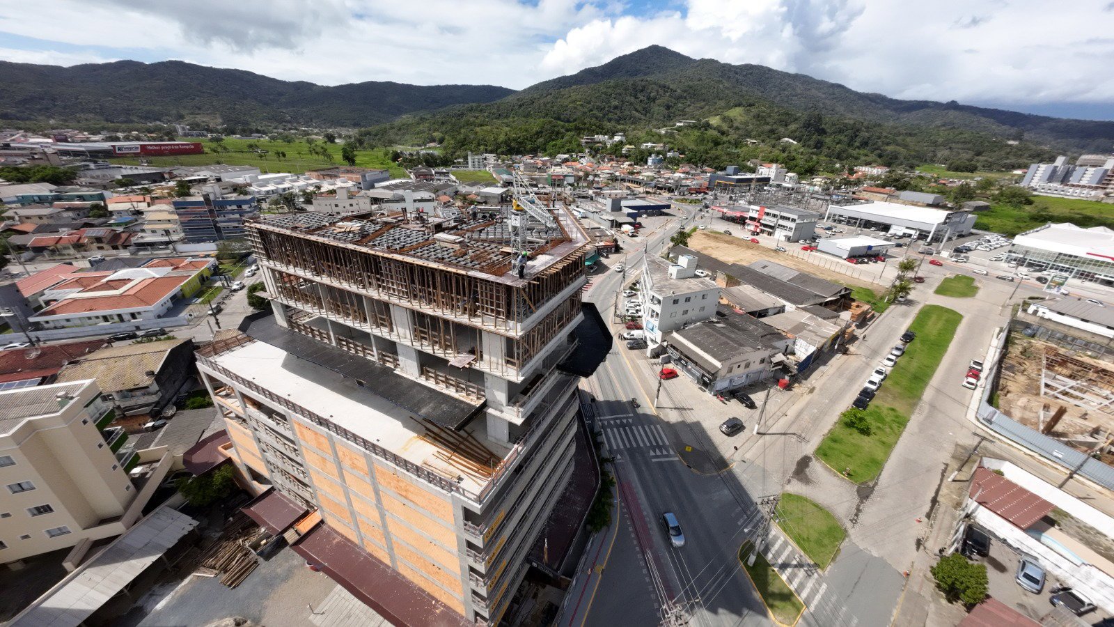 Brickell Business — obra outubro drone 2, Mattos Incorporadora, Balneário Perequê, Porto Belo SC Brickell Business — obra outubro drone 2, Mattos Incorporadora, Balneário Perequê, Porto Belo SC