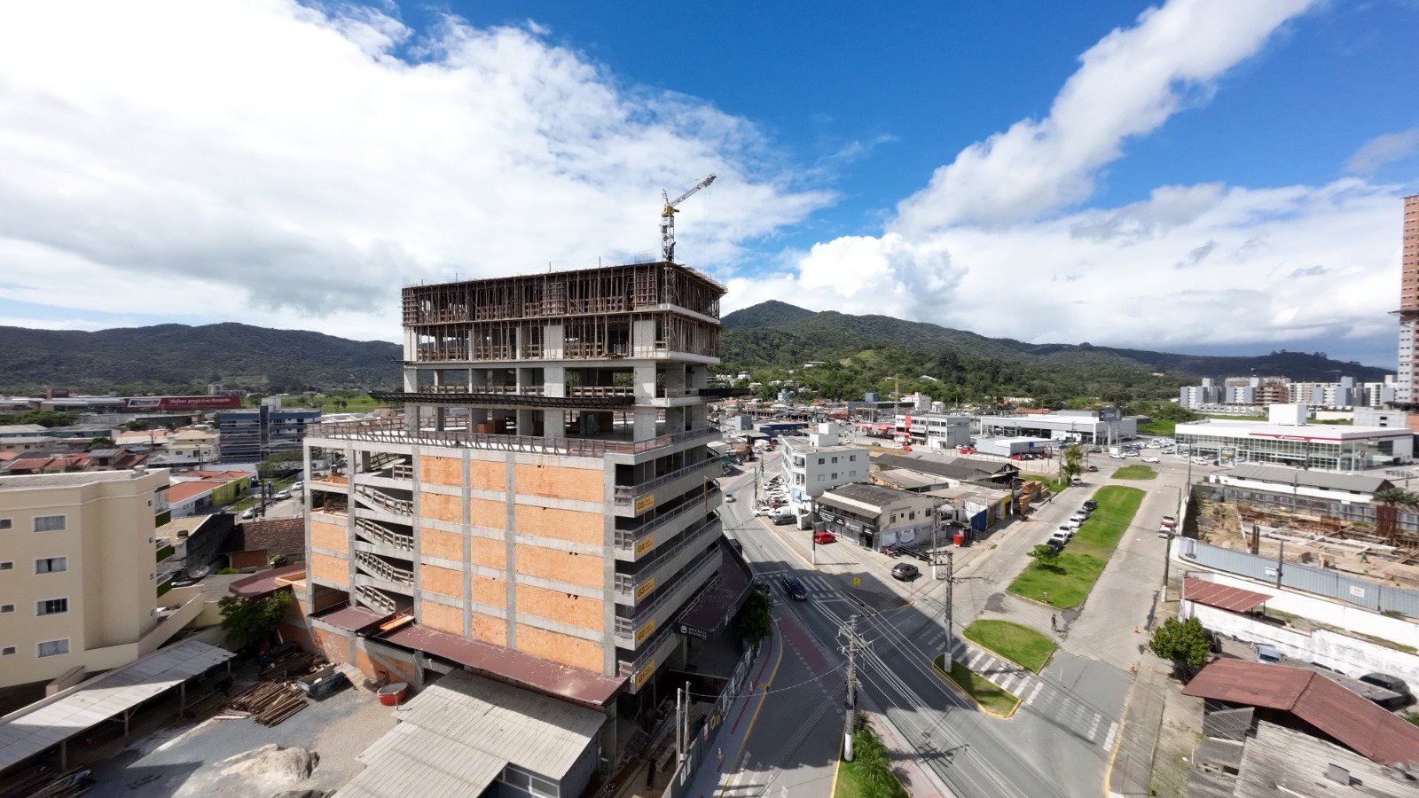 Brickell Business — obra outubro drone 5, Mattos Incorporadora, Balneário Perequê, Porto Belo SC Brickell Business — obra outubro drone 5, Mattos Incorporadora, Balneário Perequê, Porto Belo SC