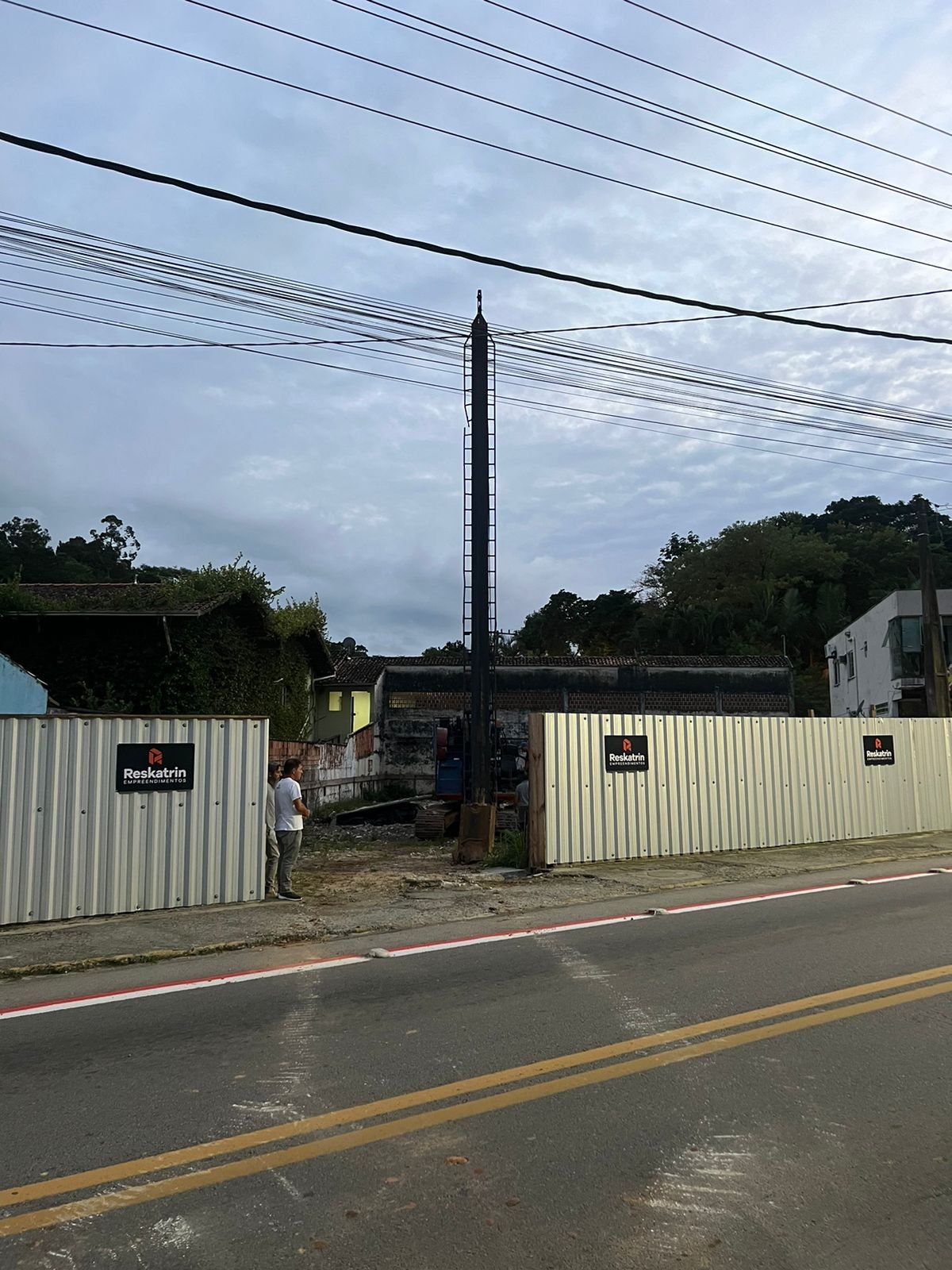 Encante Residencial — andamento da obra, Reskatrin Empreendimentos, Balneário Perequê, Porto Belo SC Encante Residencial — andamento da obra, Reskatrin Empreendimentos, Balneário Perequê, Porto Belo SC