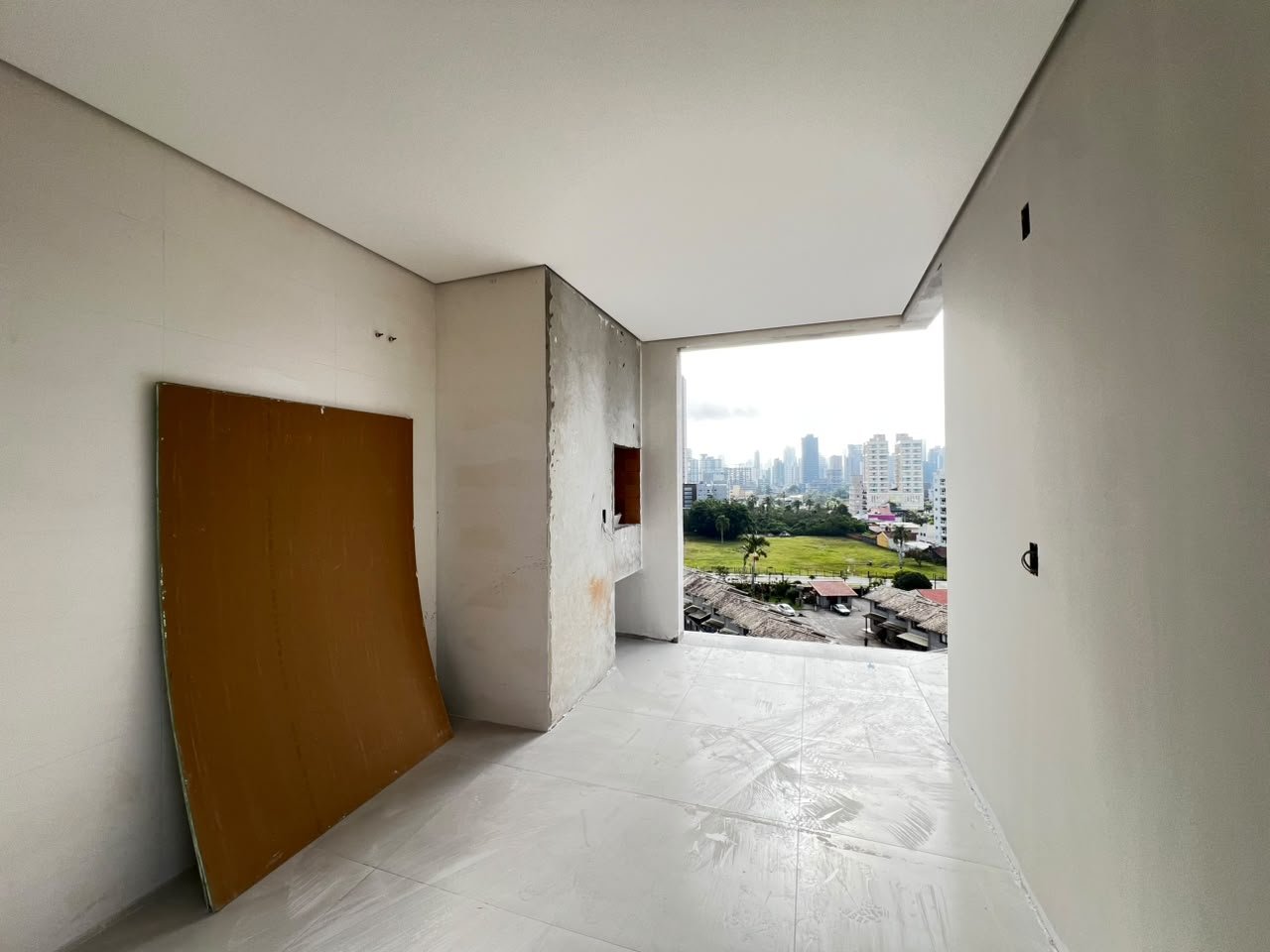 Zephyros — andamento da obra, IM7 Empreendimentos, Balneário Perequê, Porto Belo SC Zephyros — andamento da obra, IM7 Empreendimentos, Balneário Perequê, Porto Belo SC