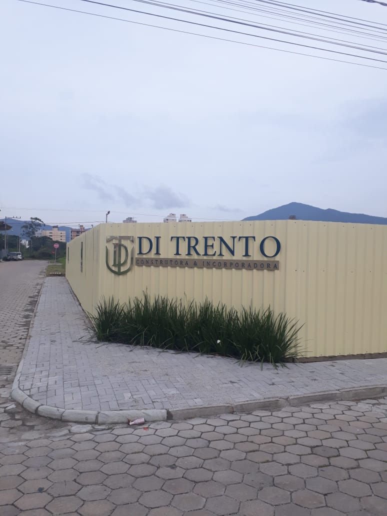 Lago Di Garda — andamento da obra, Di Trento Incorporadora, Balneário Perequê, Porto Belo SC Lago Di Garda — andamento da obra, Di Trento Incorporadora, Balneário Perequê, Porto Belo SC