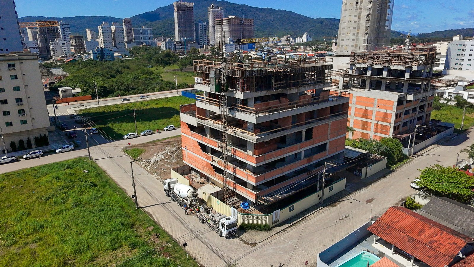 Lago Di Garda — andamento da obra em 13/10/2025, Di Trento Incorporadora, Balneário Perequê, Porto Belo SC Lago Di Garda — andamento da obra em 13/10/2025, Di Trento Incorporadora, Balneário Perequê, Porto Belo SC
