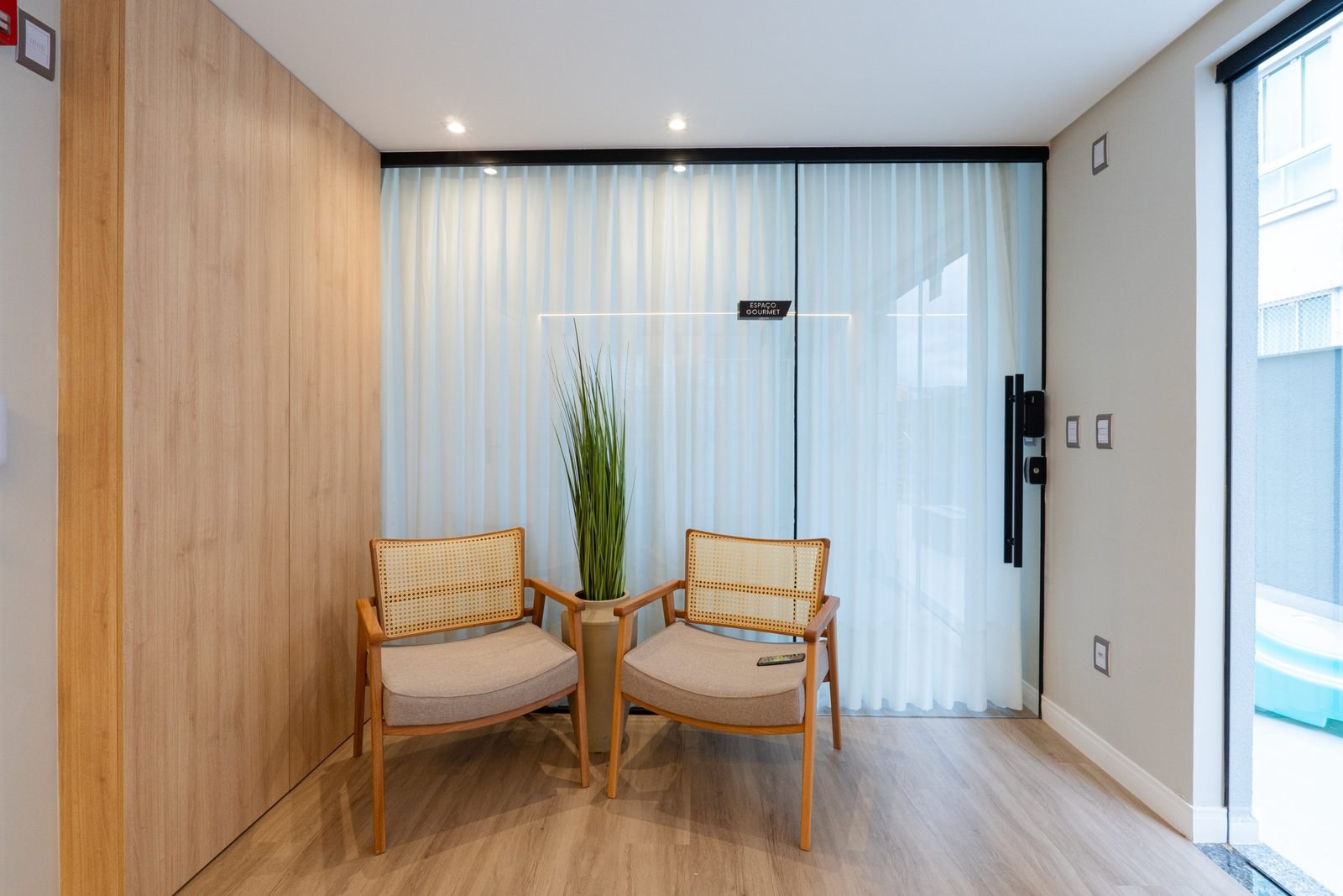 Leblon Residence — Espaço de estar (foto real), Construtora Pro House, Porto Belo SC