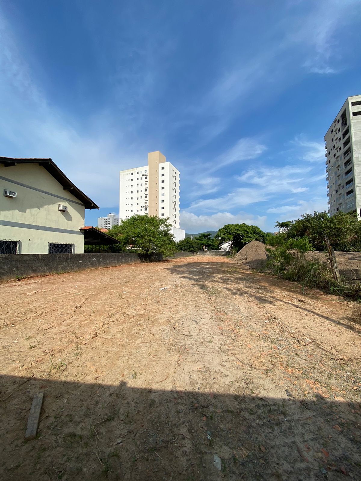 Opala Home Club — andamento da obra, Sampaio Empreendimentos, Balneário Perequê, Porto Belo SC Opala Home Club — andamento da obra, Sampaio Empreendimentos, Balneário Perequê, Porto Belo SC