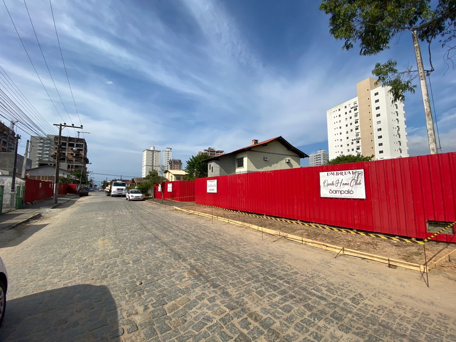 Opala Home Club — andamento da obra, Sampaio Empreendimentos, Balneário Perequê, Porto Belo SC Opala Home Club — andamento da obra, Sampaio Empreendimentos, Balneário Perequê, Porto Belo SC