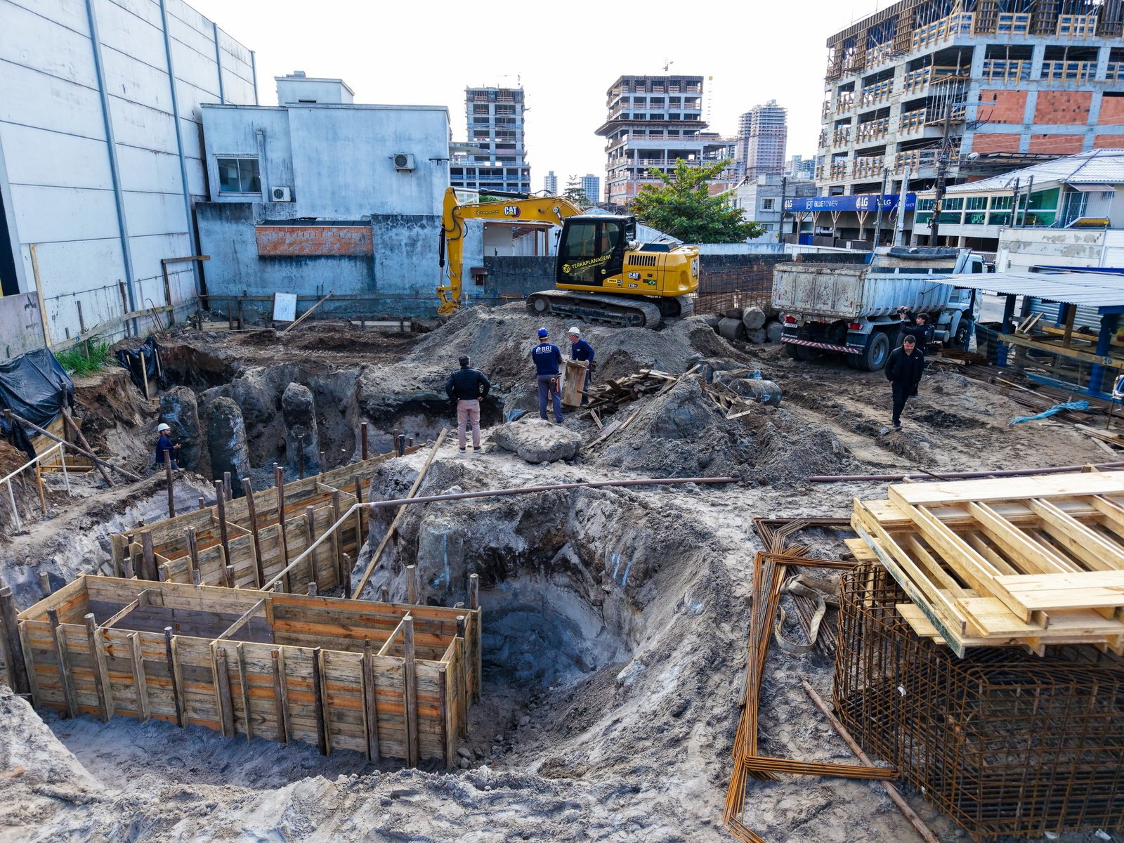Ruáh Park Porto Belo — andamento da obra em 18/06/2026, LND Construtora e Incorporadora, Balneário Perequê, Porto Belo SC Ruáh Park Porto Belo — andamento da obra em 18/06/2026, LND Construtora e Incorporadora, Balneário Perequê, Porto Belo SC