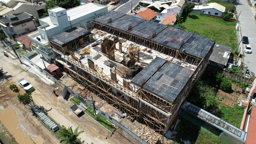 Solare Residence — andamento da obra, GRF Engenharia e Construtora, Balneário Perequê, Porto Belo SC Solare Residence — andamento da obra, GRF Engenharia e Construtora, Balneário Perequê, Porto Belo SC