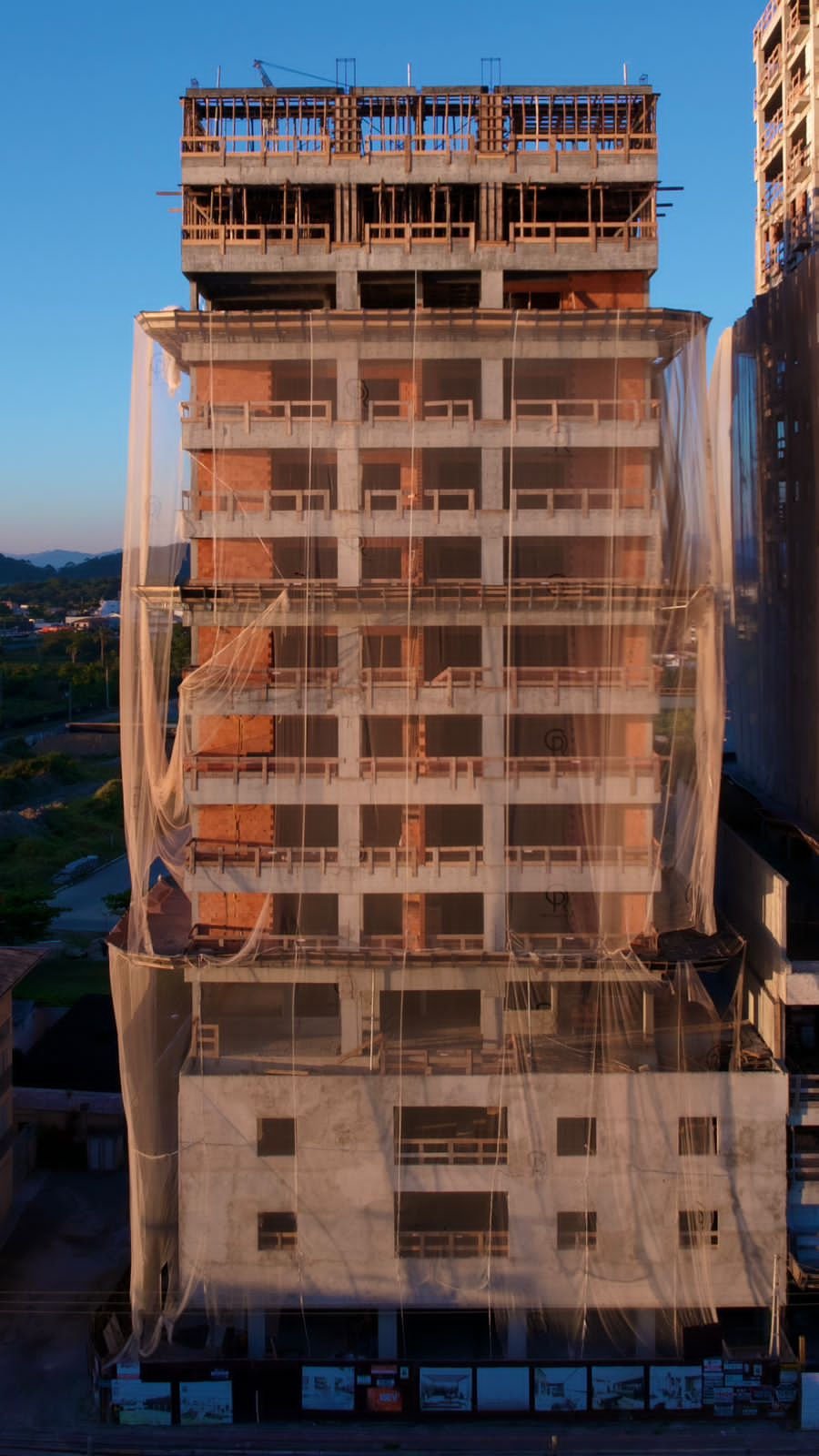Spazio Marine Residenziale — andamento da obra, GR&P Construtora, Balneário Perequê, Porto Belo SC