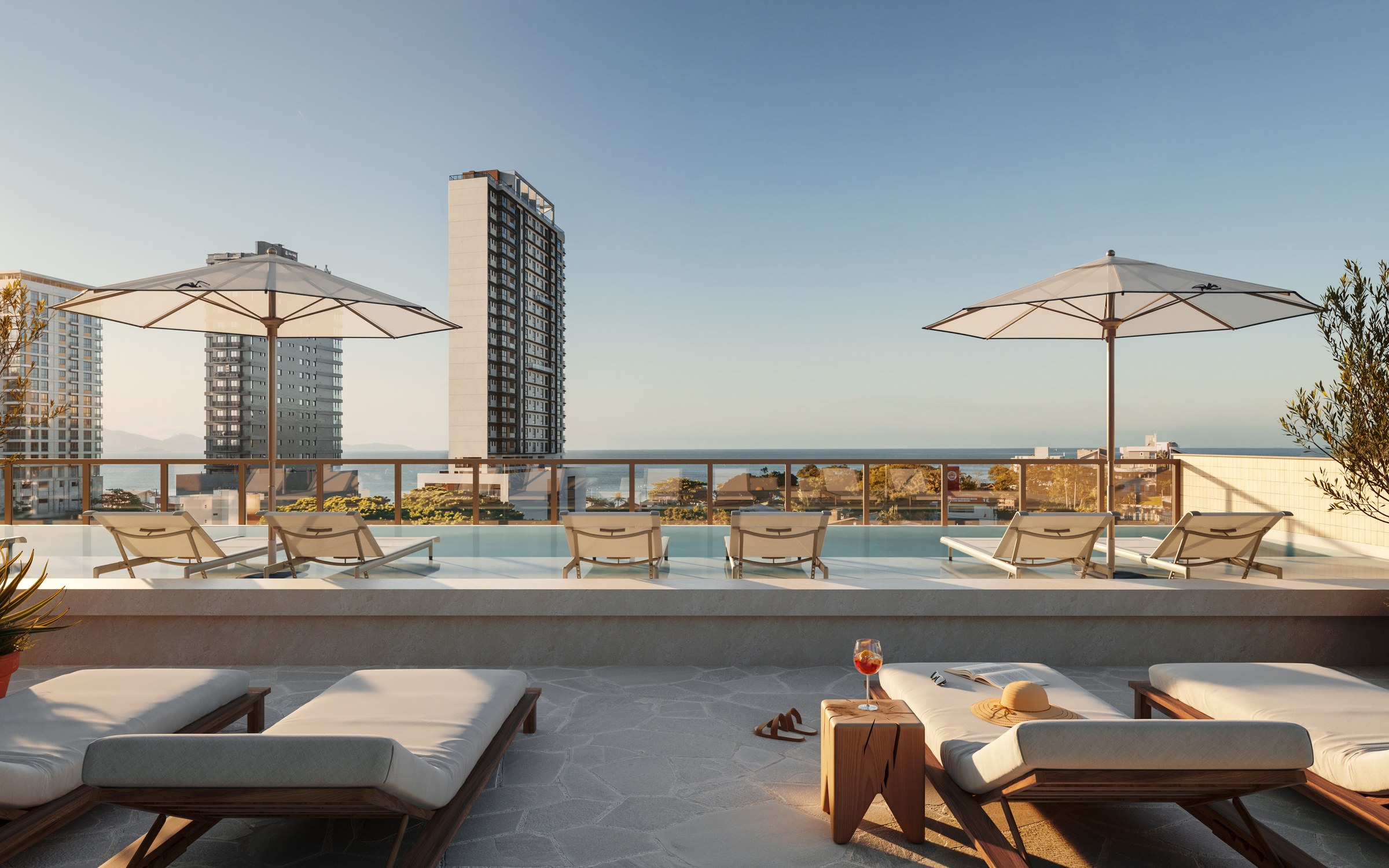 Spiaggia Club Residence — piscina e deck molhado, H Living, Balneário Perequê, Porto Belo SC Spiaggia Club Residence — piscina e deck molhado, H Living, Balneário Perequê, Porto Belo SC