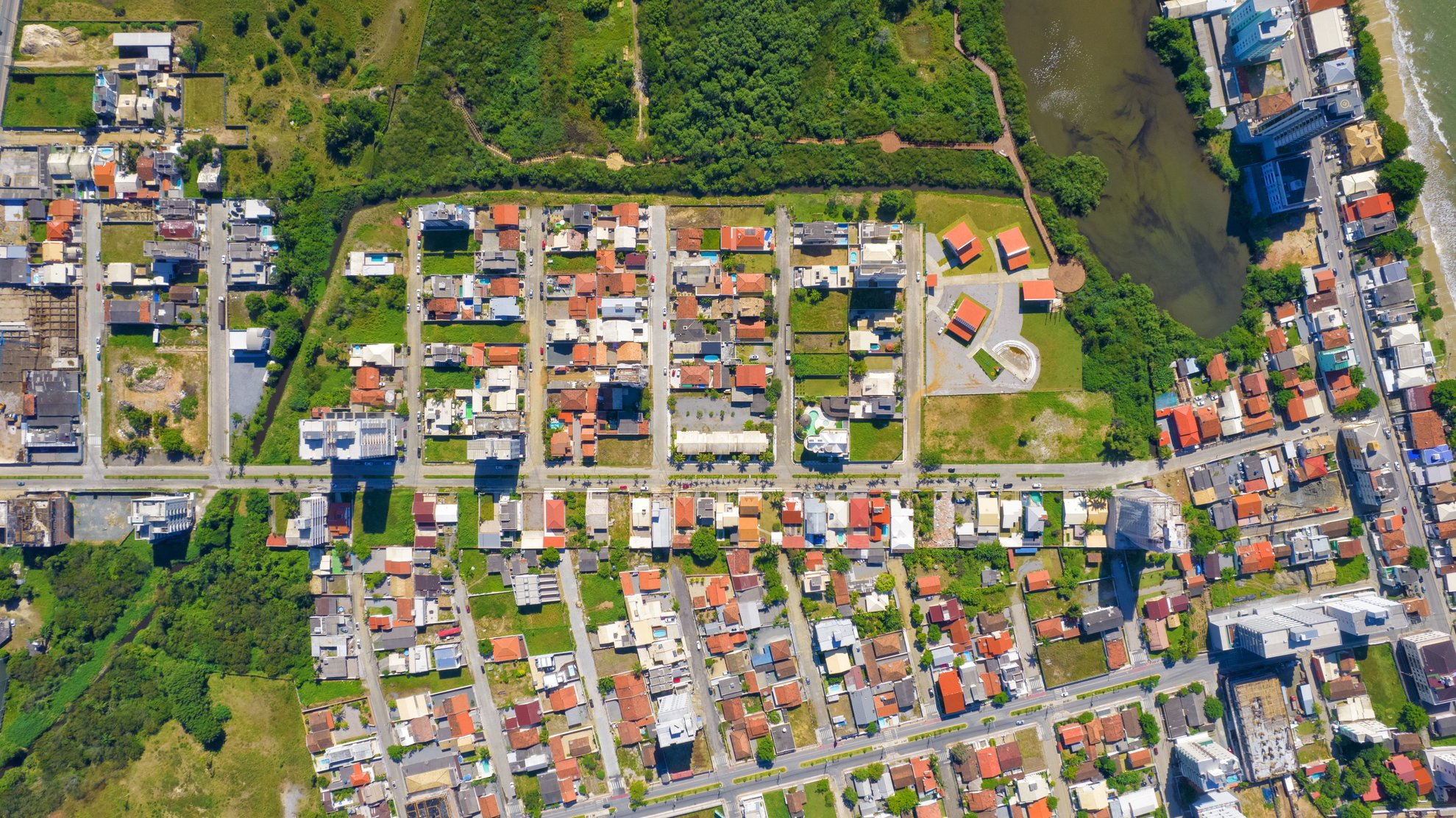 The Porto Plaza — fachada e renders 38, Profor Construtora e Incorporadora, Balneário Perequê, Porto Belo SC