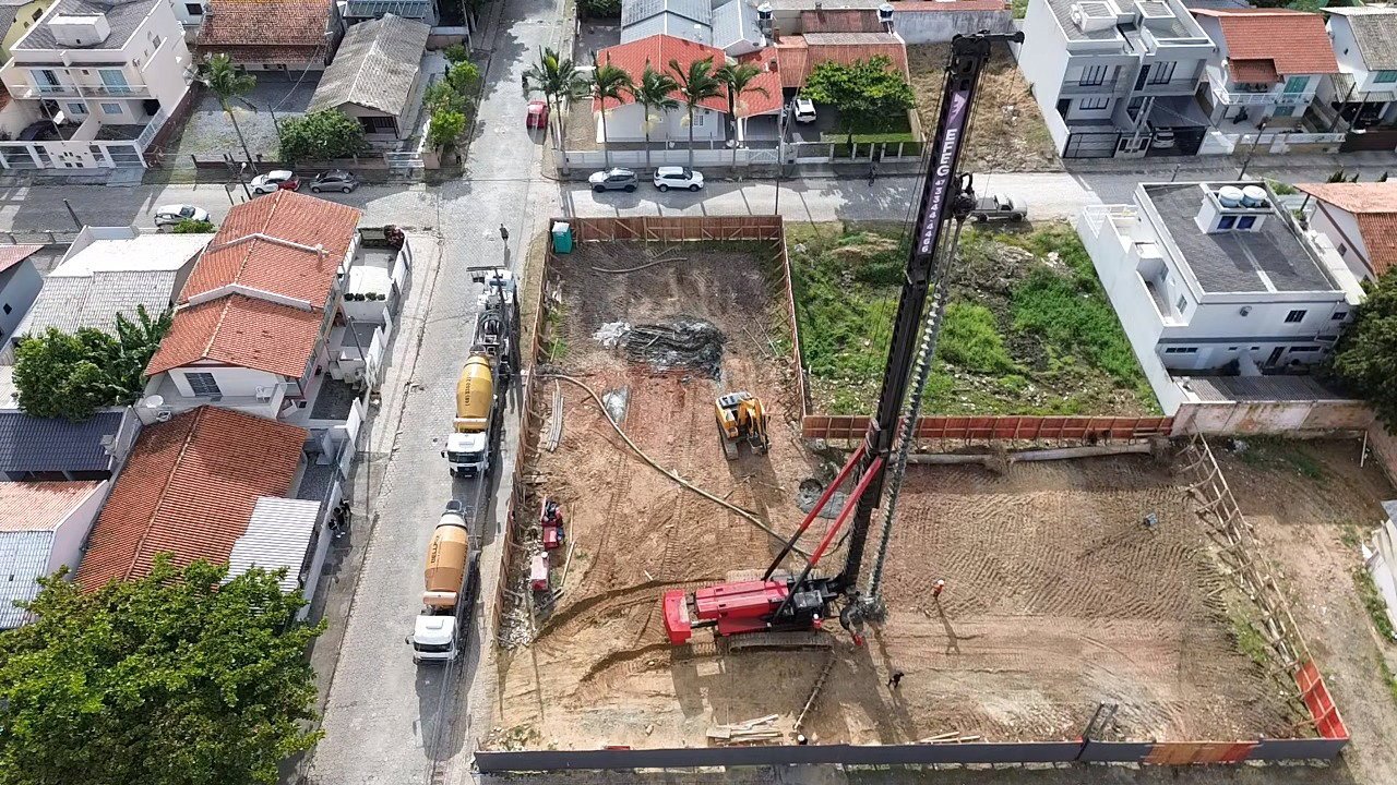 Toronto Palace — andamento da obra, Vitra Empreendimentos, Balneário Perequê, Porto Belo SC Toronto Palace — andamento da obra, Vitra Empreendimentos, Balneário Perequê, Porto Belo SC