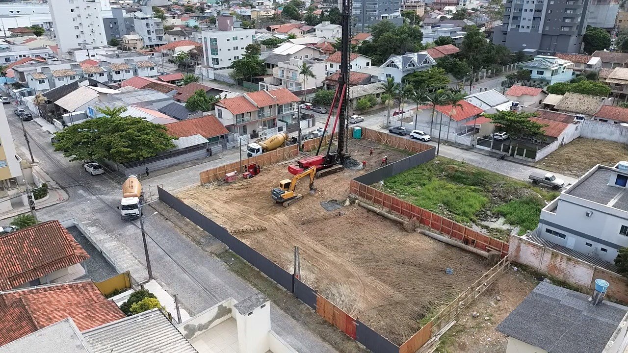 Toronto Palace — andamento da obra, Vitra Empreendimentos, Balneário Perequê, Porto Belo SC Toronto Palace — andamento da obra, Vitra Empreendimentos, Balneário Perequê, Porto Belo SC