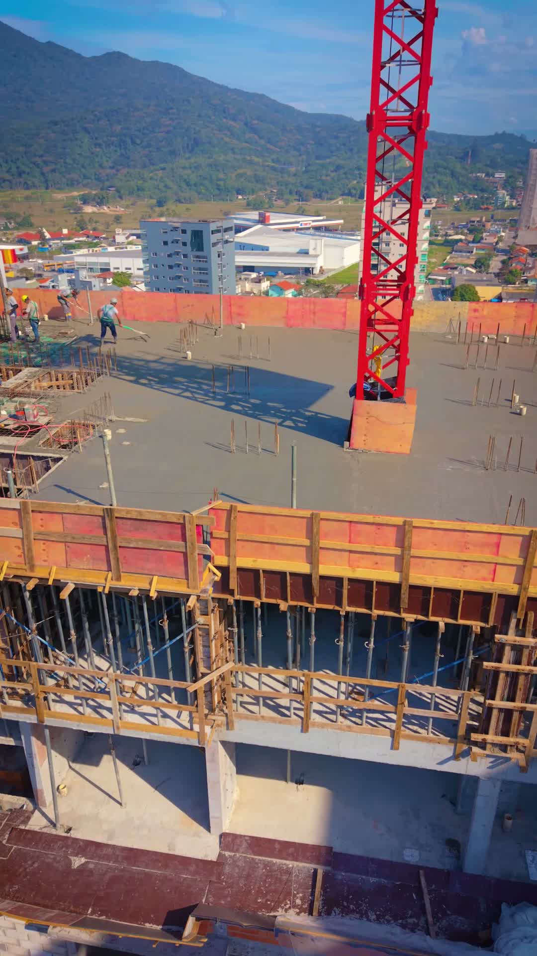 Aventador Beach Tower — vídeo · Concretagem Aventador JUL26, Porto Belo SC