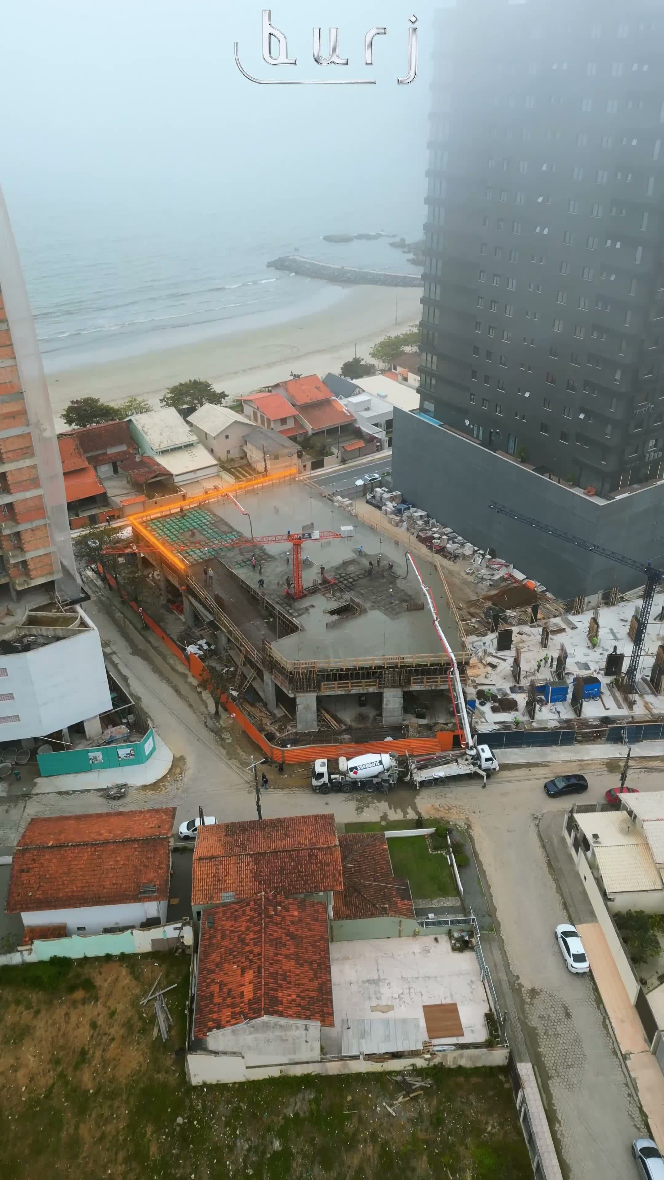 Burj Exclusive Residence — vídeo · Burj concretagem do G2, Porto Belo SC