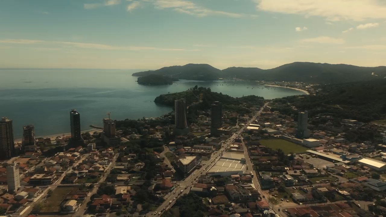 Spiaggia Club Residence — vídeo · Teaser H Living: Porto Belo e o conceito do Spiaggia, Porto Belo SC